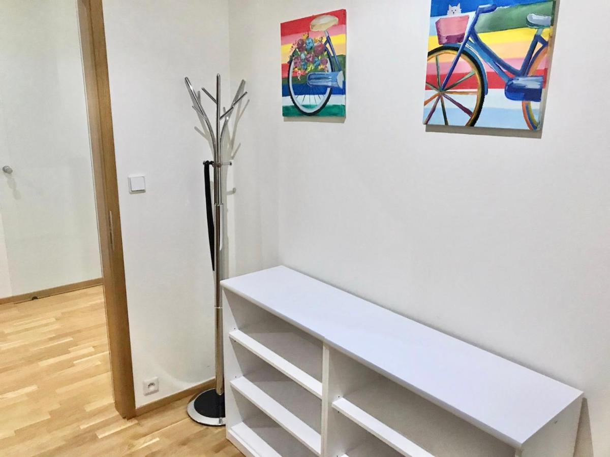 Apartment Korunni Dvur 130M2, 2 Free Parkings Prag Exteriör bild